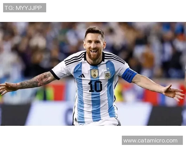 猜猜这位足球明星是谁通过精彩瞬间和独特风格揭开神秘面纱