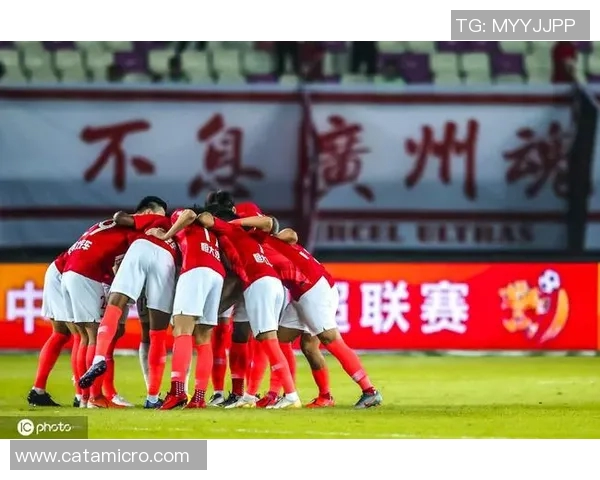 上海羽毛球队快攻战术分析及其在比赛中的成败得失探讨 上海羽毛球队快攻战术分析及其在比赛中的成败得失探讨