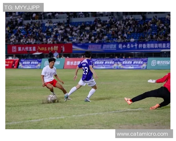 不同足球明星过人技巧大比拼精彩瞬间回顾与分析 不同足球明星过人技巧大比拼精彩瞬间回顾与分析