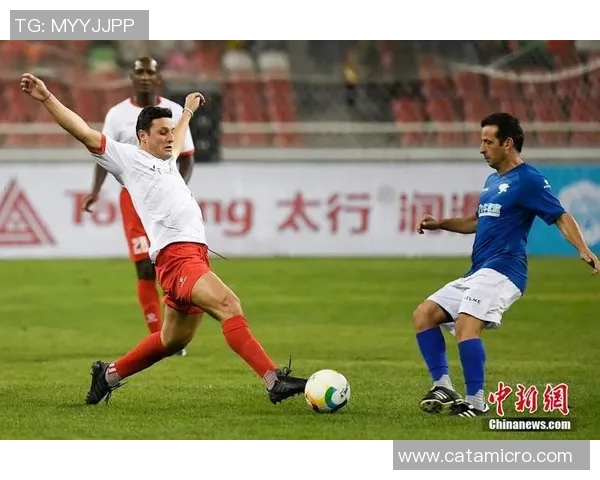 当今足球明星的现状与生活状态全景展示与分析 当今足球明星的现状与生活状态全景展示与分析