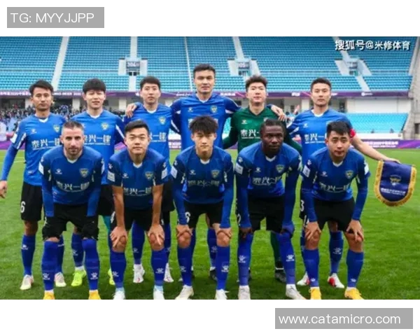 武汉足球队荣登足球团队协作排行榜第十名展现团队精神与实力